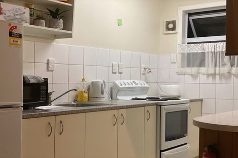 Photo of property in 2/78 Newlands Road, Newlands, Wellington, 6037