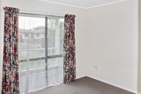 Photo of property in 18 Peter Hall Drive, Kelvin Grove, Palmerston North, 4414