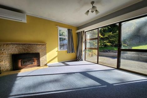 Photo of property in 118 Broderick Road, Johnsonville, Wellington, 6037