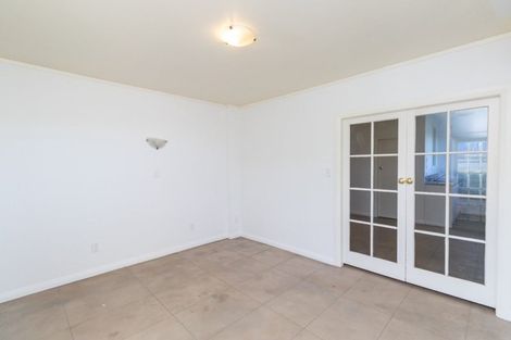 Photo of property in 12 Veronica Street, Brooklyn, Wellington, 6021