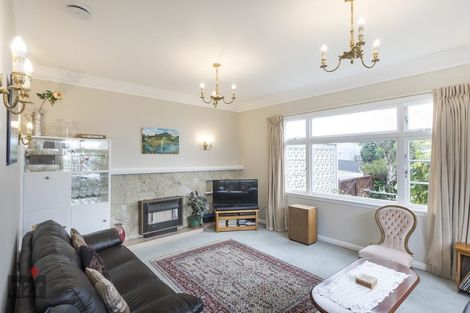 Photo of property in 36 Chelwood Street, Takaro, Palmerston North, 4412