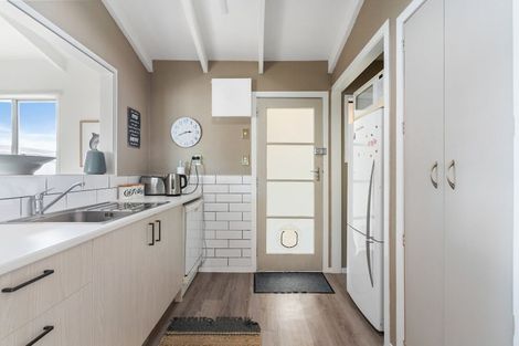 Photo of property in 104 Mayfair Avenue, Whangamata, 3620