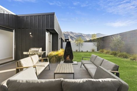 Photo of property in 3 Stackbrae Avenue, Wanaka, 9305