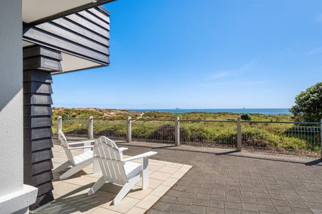 Photo of property in 32a Sunbrae Grove, Mount Maunganui, 3116