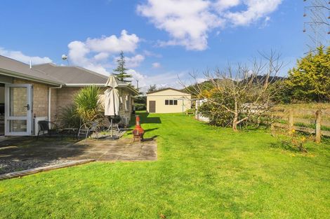 Photo of property in 10 Parker Road, Huntly, 3771
