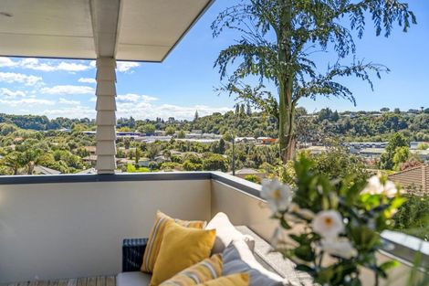 Photo of property in 18 Ko Place, Pyes Pa, Tauranga, 3112