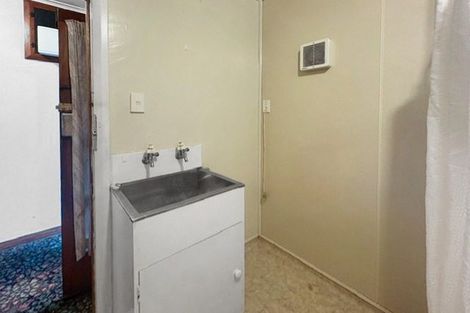 Photo of property in 1 Ravensworth Place, Foxton, 4814