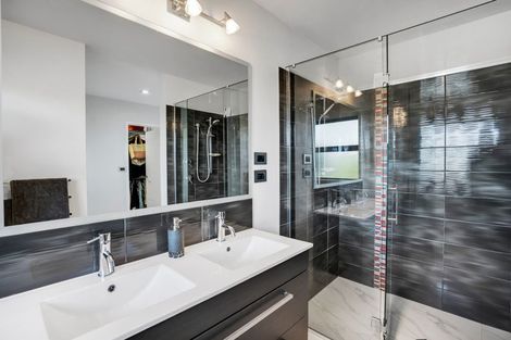 Photo of property in 60 Monmouth Road, Pembroke, Stratford, 4394