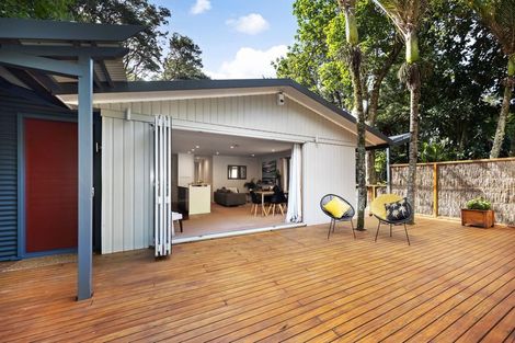Photo of property in 47 Wood Bay Road, Titirangi, Auckland, 0604