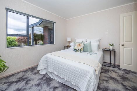 Photo of property in 20 Hollinger Place, Nawton, Hamilton, 3200