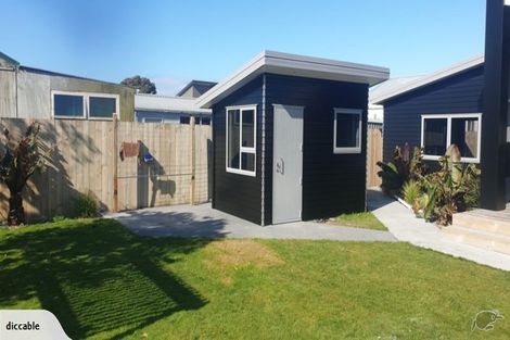 Photo of property in 3 Kamahi Street, Castlecliff, Whanganui, 4501