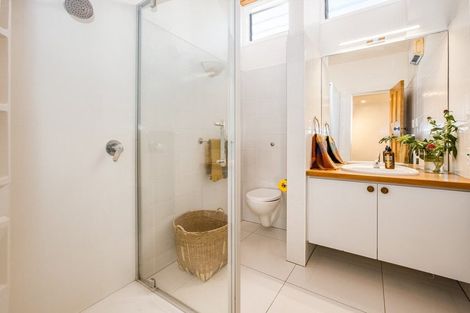 Photo of property in 13 Talavera Terrace, Kelburn, Wellington, 6012