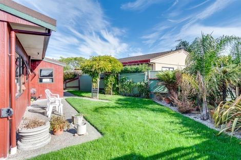 Photo of property in 2 Lannie Place, Greenmeadows, Napier, 4112