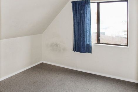 Photo of property in 18 Peter Hall Drive, Kelvin Grove, Palmerston North, 4414