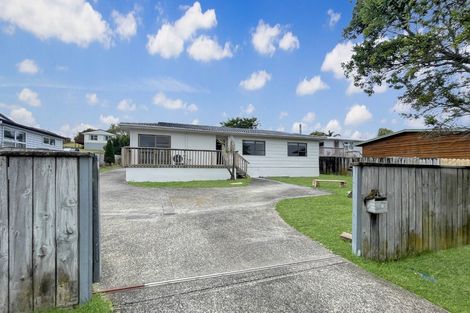 Photo of property in 38 Fitzherbert Avenue, West Harbour, Auckland, 0618