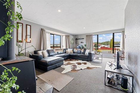 Photo of property in 1 Waitara Place, Tokoroa, 3420