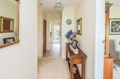 Photo of property in 15 Oaklea Avenue, Marton, 4710