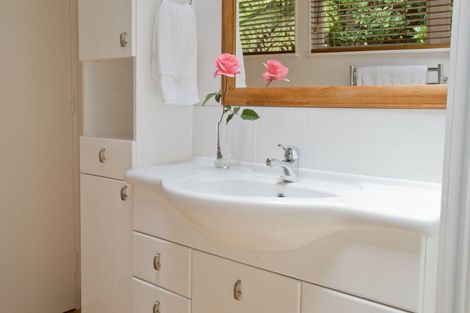 Photo of property in 133 Konini Road, Titirangi, Auckland, 0604