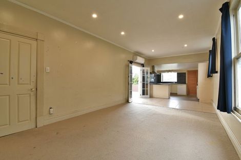 Photo of property in 12 Coughtrey Street, Saint Clair, Dunedin, 9012