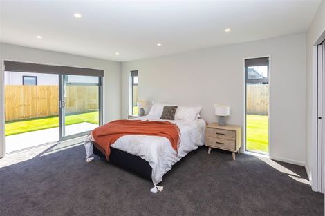 Photo of property in 11 Loch Tanna Way, Broomfield, Christchurch, 8042