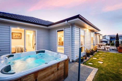 Photo of property in 17 Waitaria Terrace, Aotea, Porirua, 5024