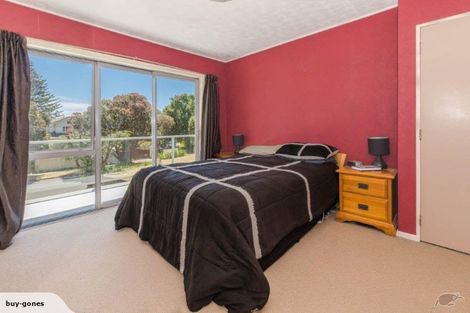 Photo of property in 16 Manly Street, Paraparaumu Beach, Paraparaumu, 5032