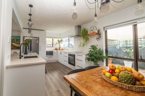 Photo of property in 2c Woodfield Avenue, Roslyn, Palmerston North, 4414