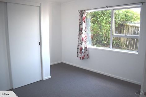 Photo of property in 2/527 Beach Road, Murrays Bay, Auckland, 0630