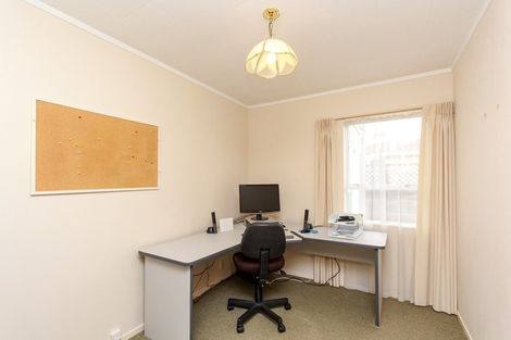 Photo of property in 3b Naumai Place, Spotswood, New Plymouth, 4310