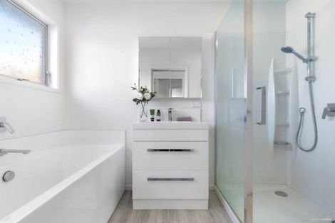 Photo of property in 48 Oreil Avenue, West Harbour, Auckland, 0618