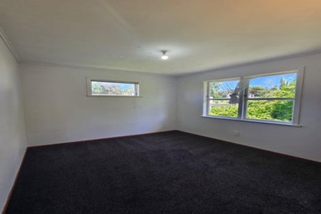 Photo of property in 155 Gossamer Drive, Pakuranga Heights, Auckland, 2010