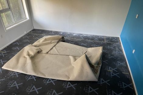 Photo of property in 72 Fitzwater Place, Henderson, Auckland, 0612