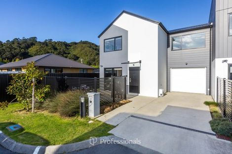 Photo of property in 7 Desert Gold Lane, Wallaceville, Upper Hutt, 5018
