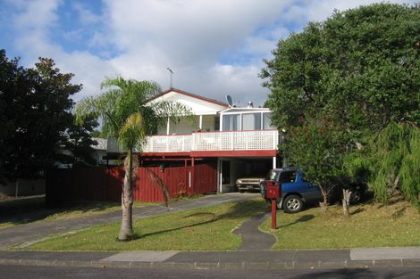 Photo of property in 42 Normanton Street, Glenfield, Auckland, 0629