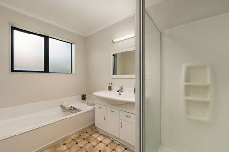 Photo of property in 21 Brooklyn Heights Drive, Kelvin Grove, Palmerston North, 4414