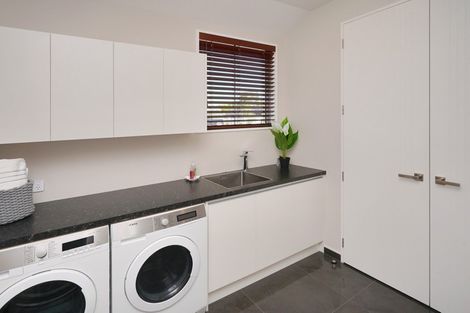 Photo of property in 53 Grayshott Avenue, Casebrook, Christchurch, 8051