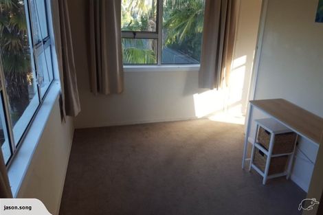 Photo of property in 3/45 College Road, Northcote, Auckland, 0627