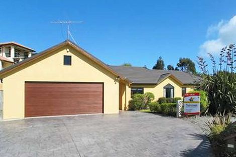 Photo of property in 15 Petrel Lane, Whitby, Porirua, 5024