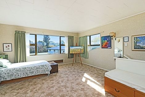 Photo of property in 1a Neeve Place, Taradale, Napier, 4112