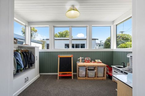 Photo of property in 30 Windermere Road, Papanui, Christchurch, 8053