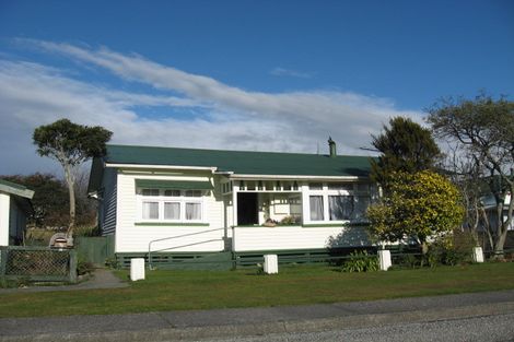 Photo of property in 96 Rolleston Street, Hokitika, 7810