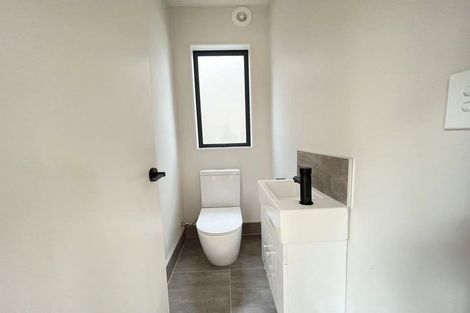 Photo of property in 18 Hea Road, Hobsonville, Auckland, 0616