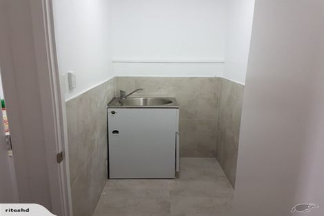 Photo of property in 42 Tamahere Drive, Glenfield, Auckland, 0629