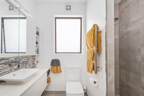 Photo of property in 15 Leeward Drive, Whitianga, 3510