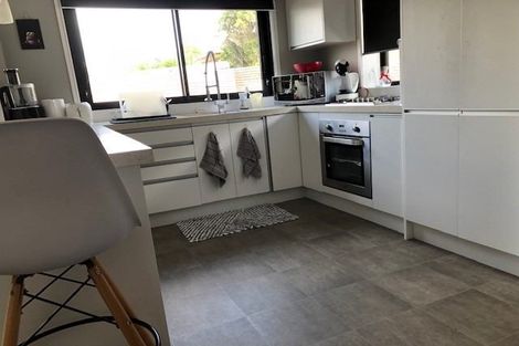 Photo of property in 1/234 Rangatira Road, Beach Haven, Auckland, 0626