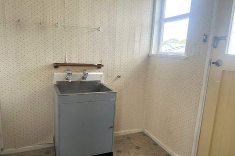 Photo of property in 1 Avon Terrace, Roslyn, Palmerston North, 4414