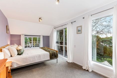 Photo of property in 57 Kahu Road, Paremata, Porirua, 5024