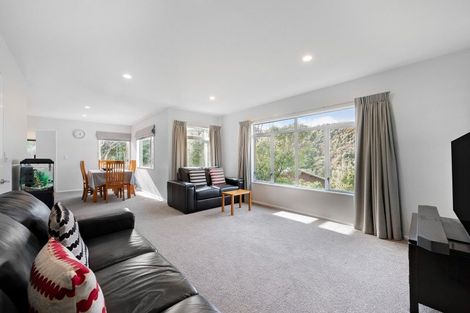 Photo of property in 20 Longmont Terrace, Churton Park, Wellington, 6037