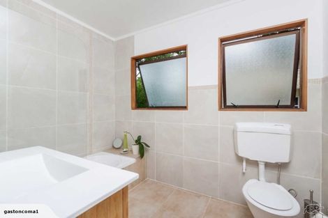 Photo of property in 1/43 Sabulite Road, Kelston, Auckland, 0602