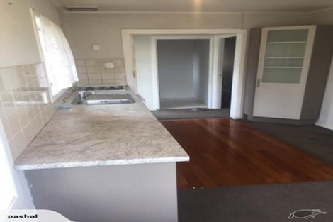 Photo of property in 79 Roberts Road, Te Atatu South, Auckland, 0610